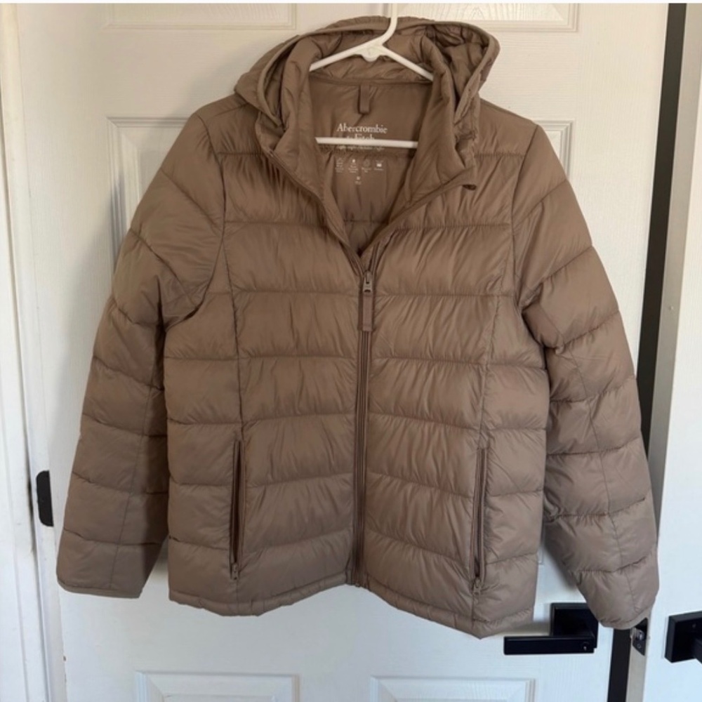 Abercrombie & Fitch Packable Puffer Jacket Size Small (New with Tags)